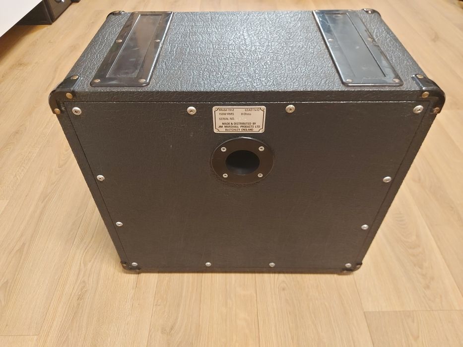 Marshall 1912 китарен кабинет 1х12