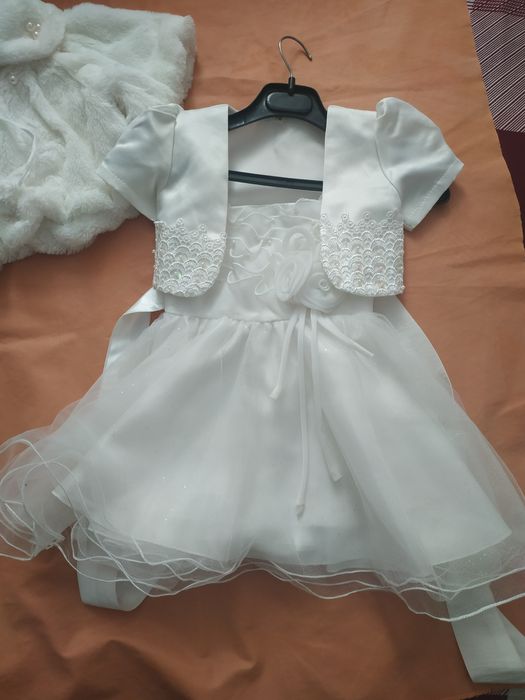 Белое платье на 1 -2г