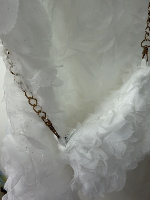 Белое платье на девочку 5-6 лет