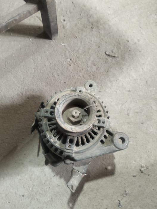 Генератор компрессор от конндиционера камри2.4