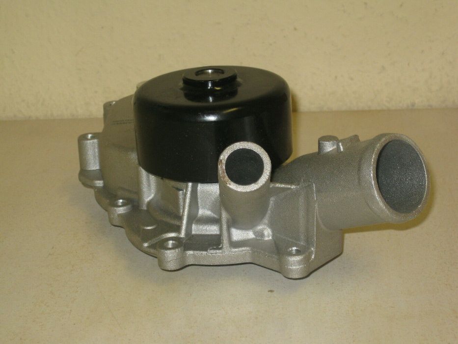 Водна помпа мерцедес FEBI BILSTEIN 26397 w211 w220 w163 w463