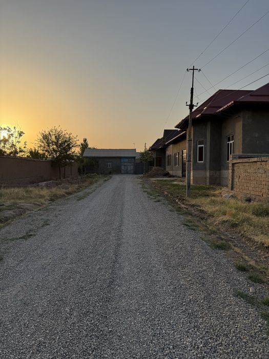 10 sotixli Hovli sotiladi