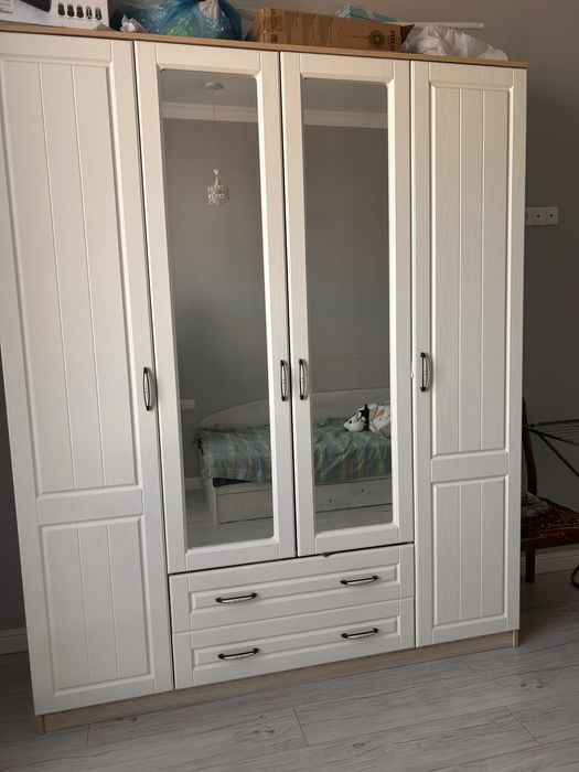 Продам шкаф 4 дверный