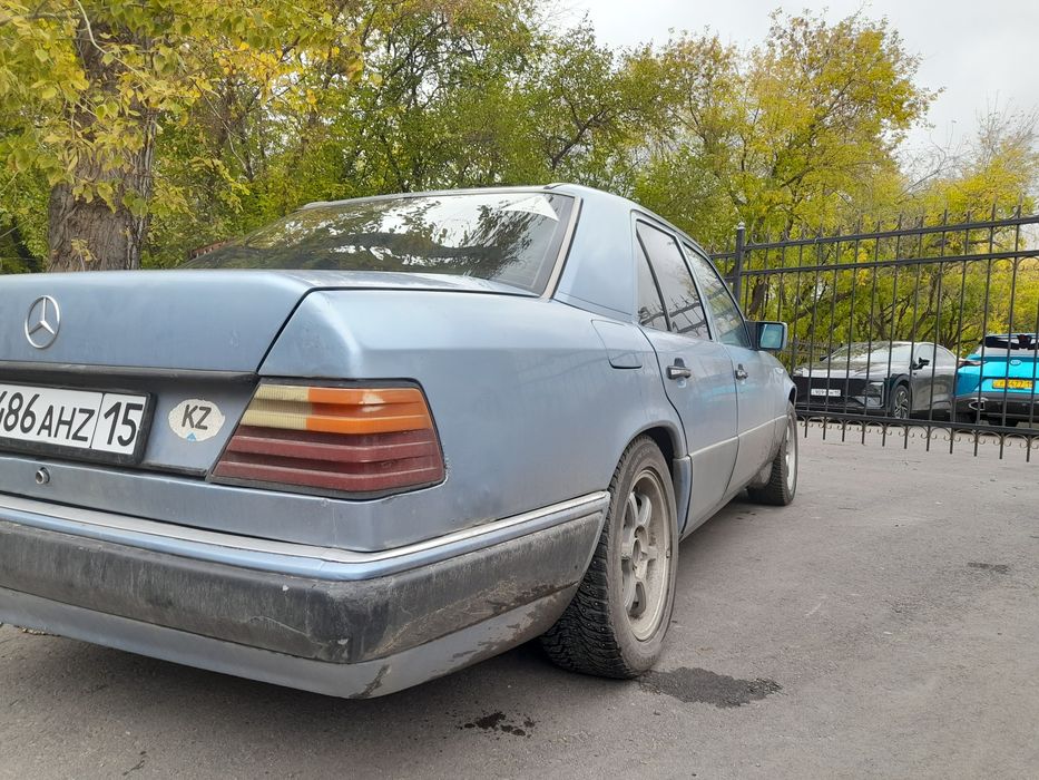 Продам мерседес 124