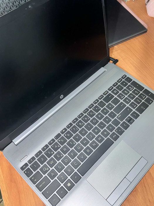 Ноутбук HP 255 - RAM 8Gb, SSD 256Gb