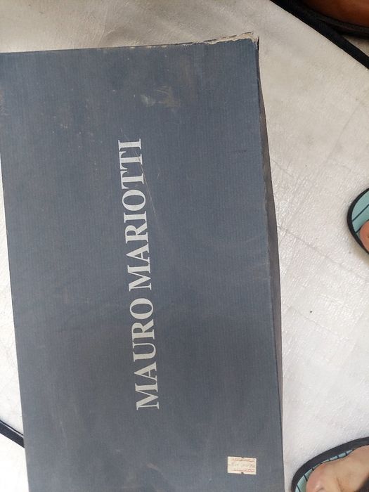 Мъжки обувки на ниска цена