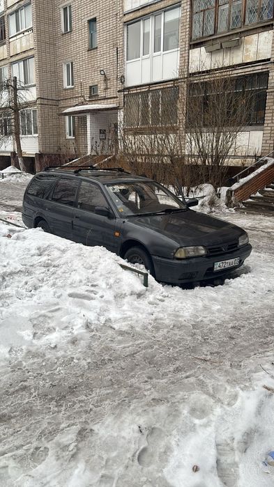 Продам машину ниссан премьера универсал