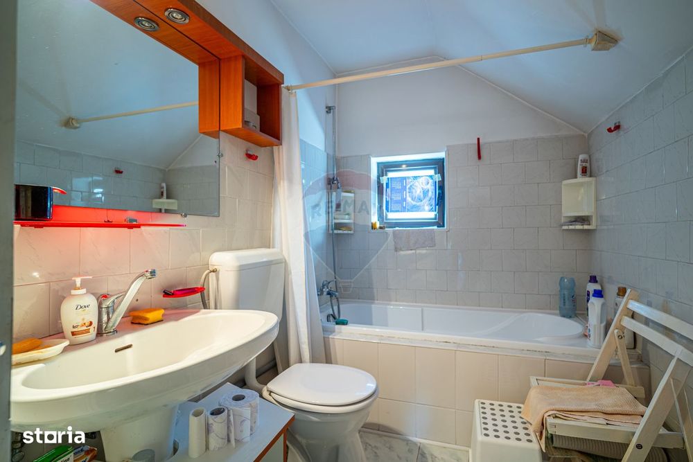 Vila cu 5 camere Sinaia, zonă liniștită, aproape de centrul statiunii