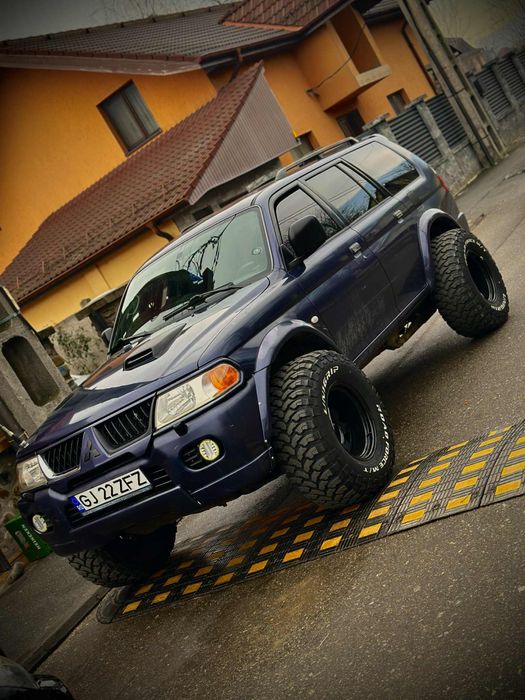 Mitsubishi pajero sport 2.5