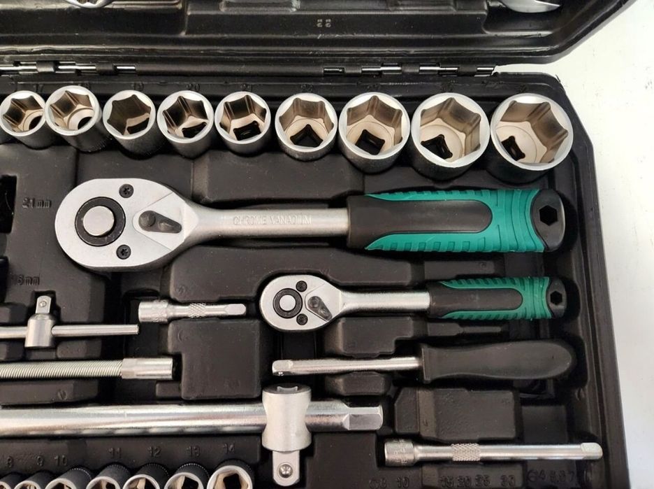 Набор автомобилиста 82 ( предмета)