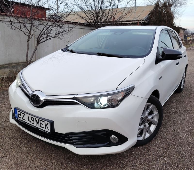 TOYOTA Auris 2018 — imagine 5