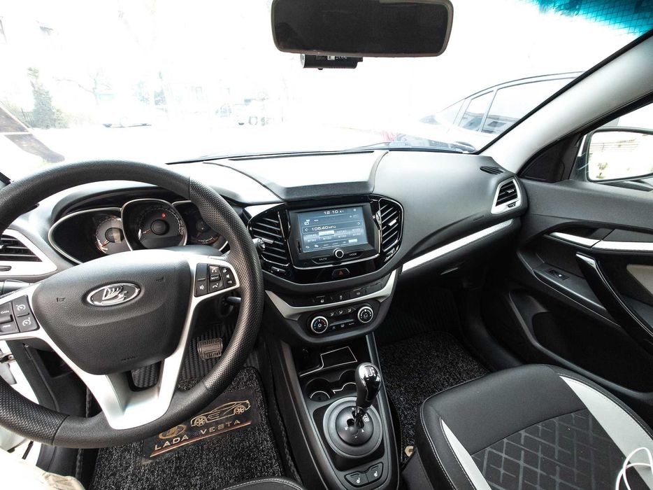 Lada Vesta Sedan Cross