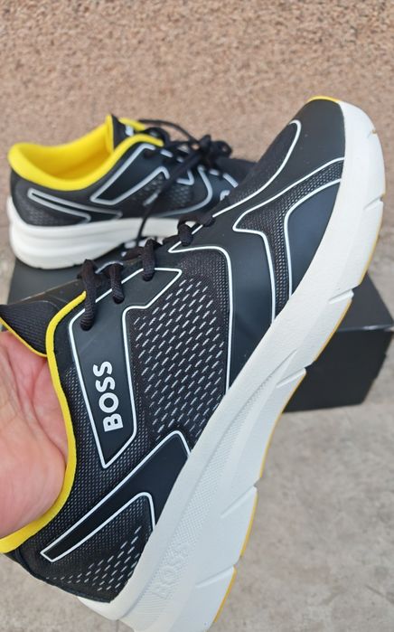 Adidași boss mărimea 45