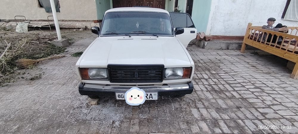Vaz 2107 sotiladi