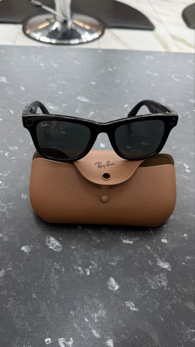 Ray-Ban Meta glasses wayfarer 1 Gen с Кейс за зареждане