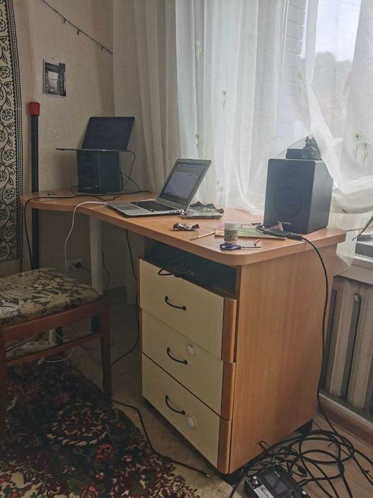 Стол письменный с ящиками