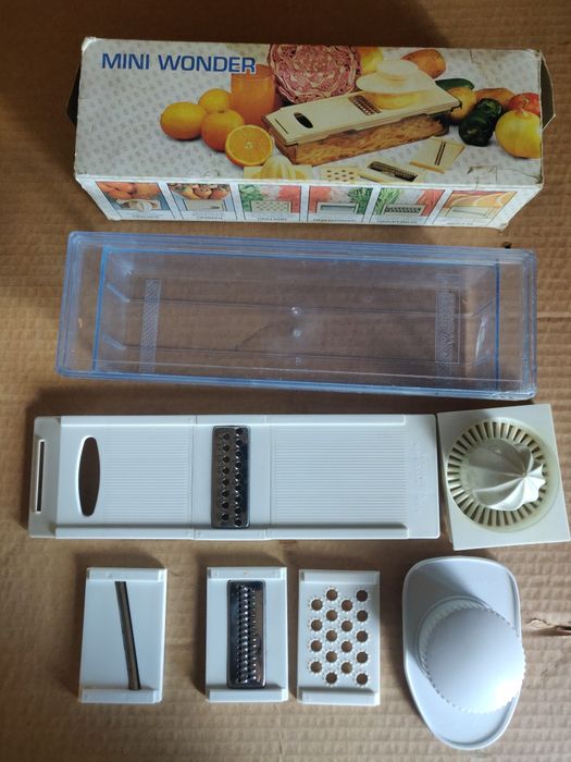 Dispozitiv pt.legume la abur și Razatoare magica