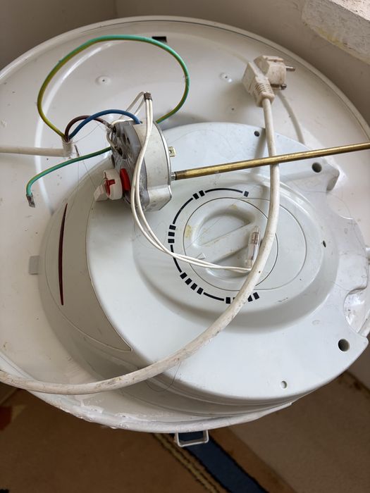 Водонагреватель Ariston 100литр