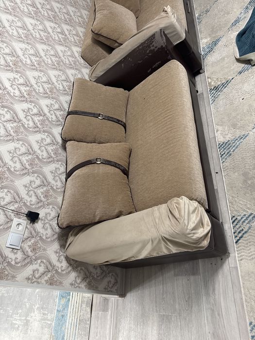 Продается диван  и кресло