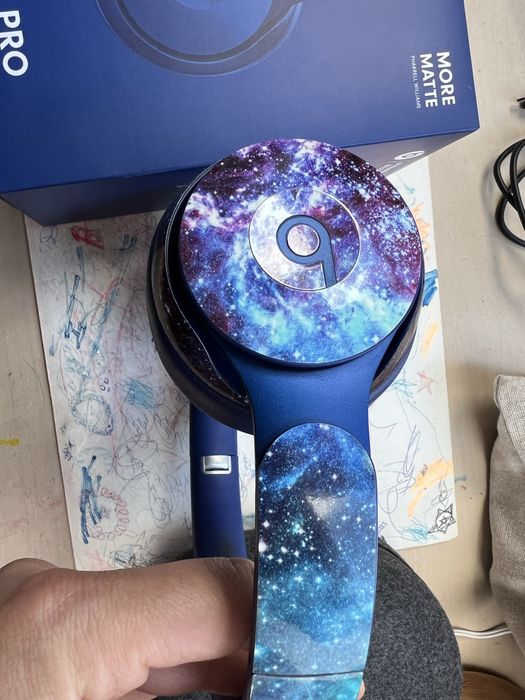 Beats Solo Pro - Noise cancelling - custom skin