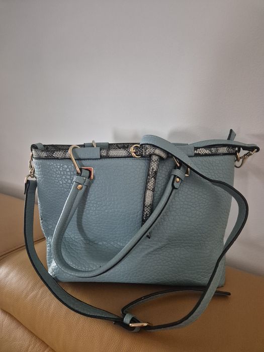 Vand genți impecabile, de firma, unele piele naturala,modele deosebite