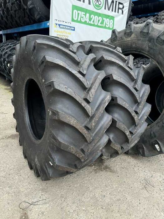 Anvelope noi 23.1-26 pentru combina JOHN DEERE cu 16 pliuri marca SWT