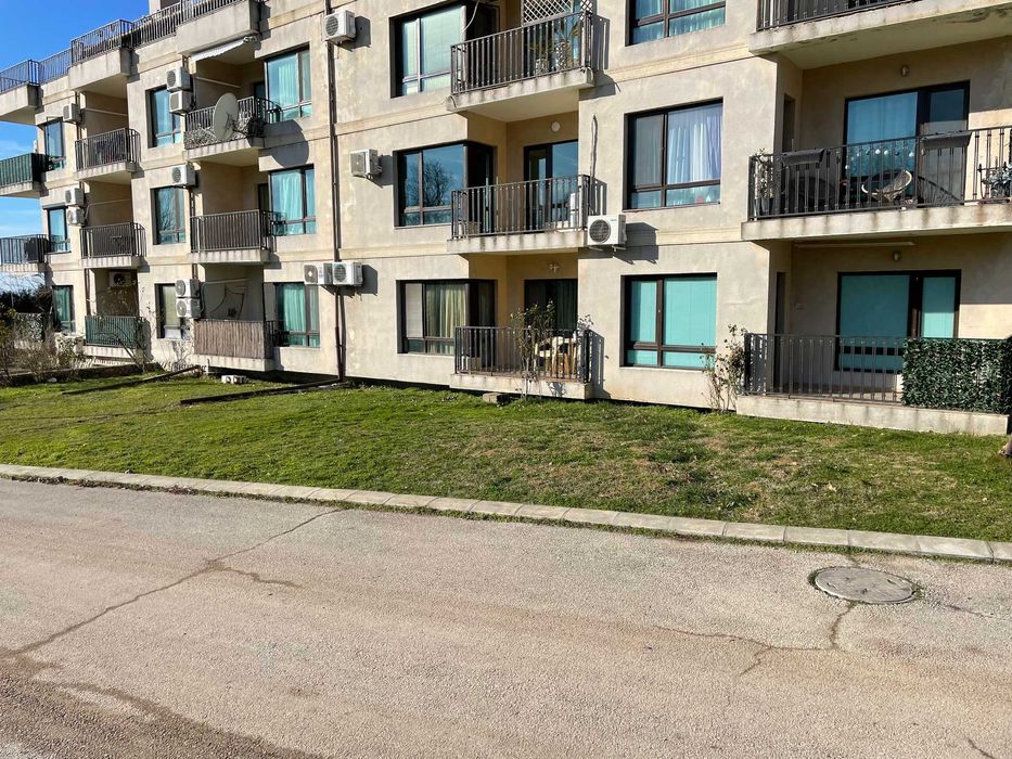 Продава се Двустаен апартамент в с. Приселци, Област Варна - 62 кв.м за 691 €/кв.м - Снимка #3