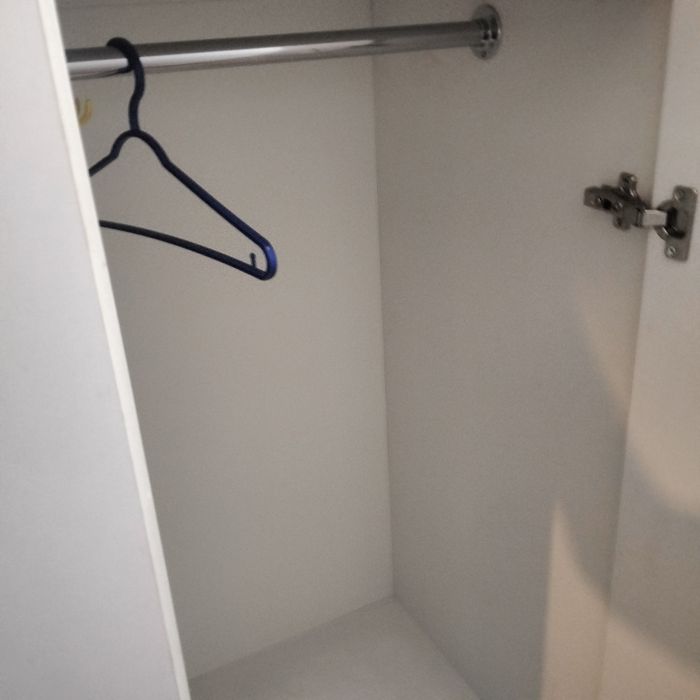 Продам шкаф для одежды