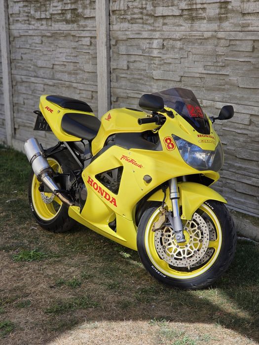 Vand honda cbr 929 an 2001