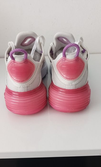 Дамски маратонки Nike air max 2090