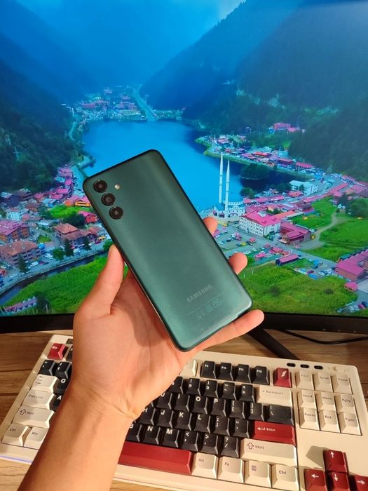 Samsung A04s dastavka bor