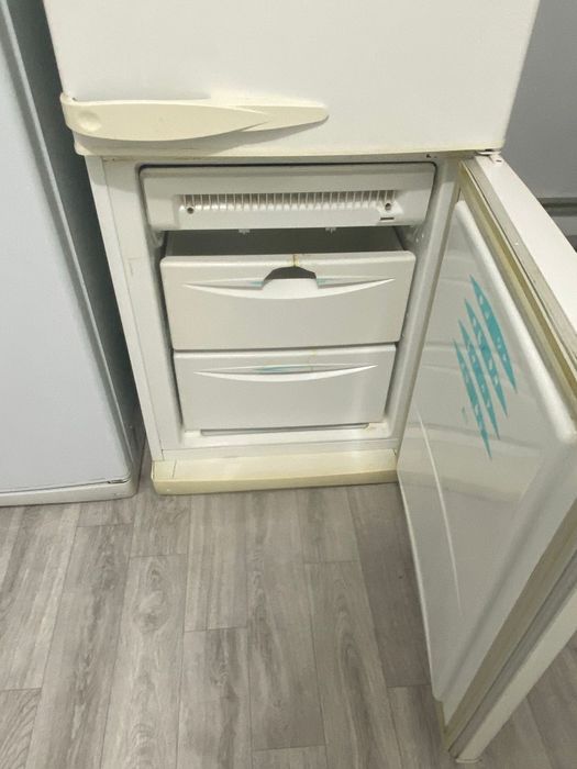 Холодильник STINOL