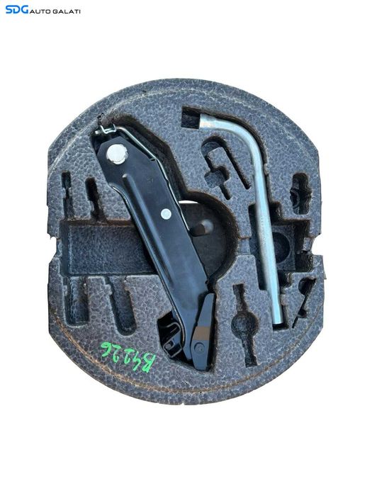 Suport Trusa Spuma Cric Cui Carlig Infiletant Complet Volkswagen Golf 5 2004 - 2008 Cod 1K0012115F 1K0011031L [B4226]