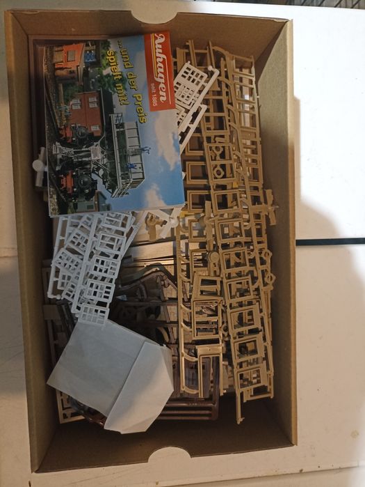 Auhagen 11413 diorama clădire gară 1:87