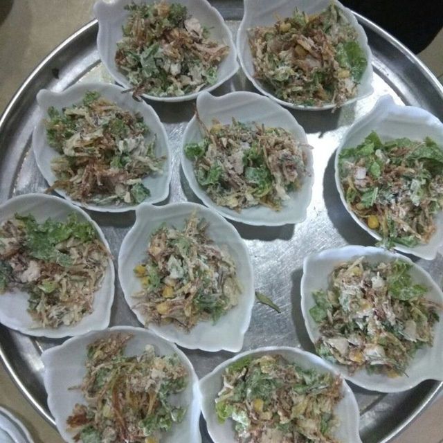 Tuy maraka salat somsa pichoni