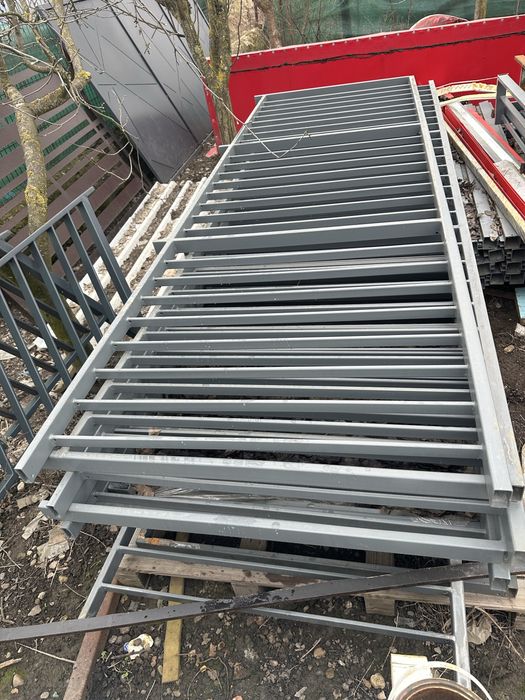 Balustrade metalice zincate si vopsite electrostatic pe stoc 300lei/ml
