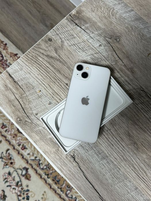 Продам Apple 13 128 gb состояние хорошое торг небольшой