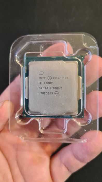 Процессор Intel Core i7-7700K