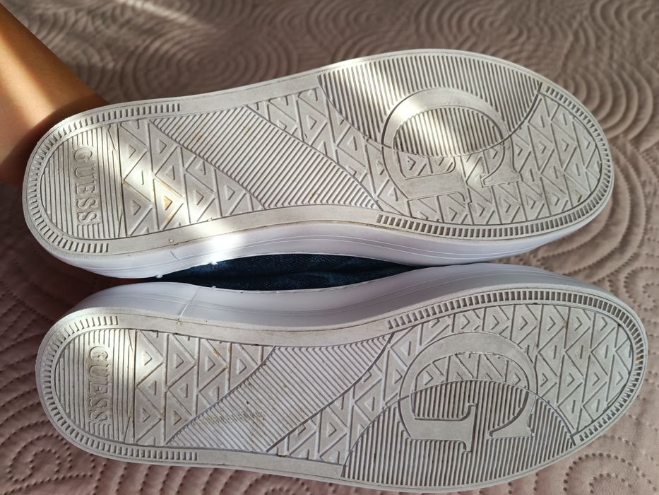 Guess- дънкови кецове  38 номер