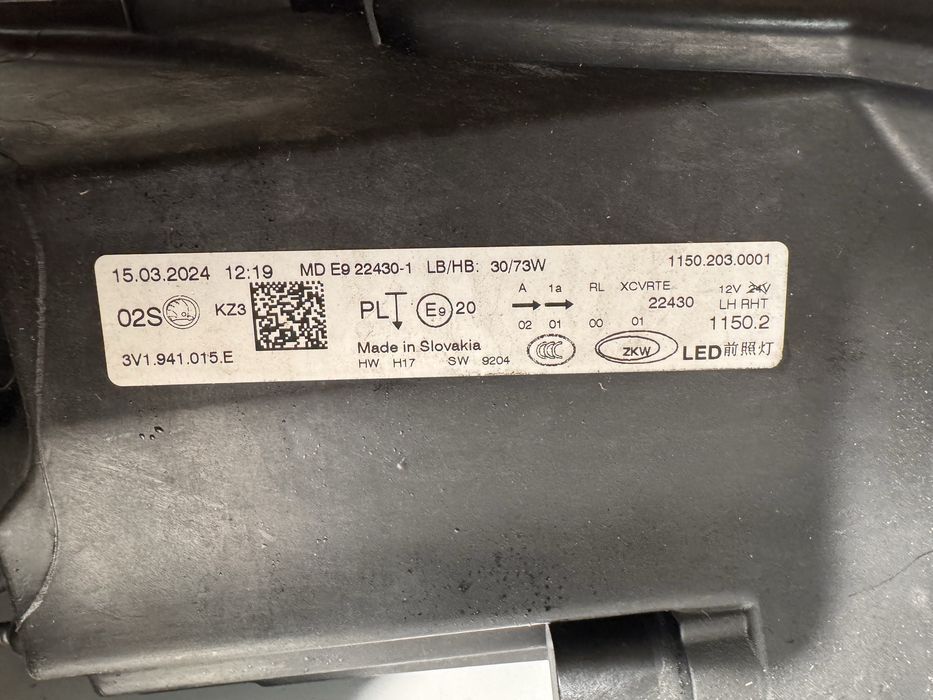 far led stanga dreapta skoda superb 3