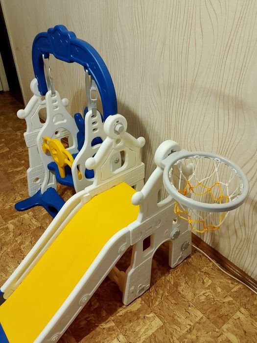Продам детскую качелю-горку