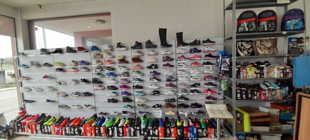 Продавам оборудване за магазин