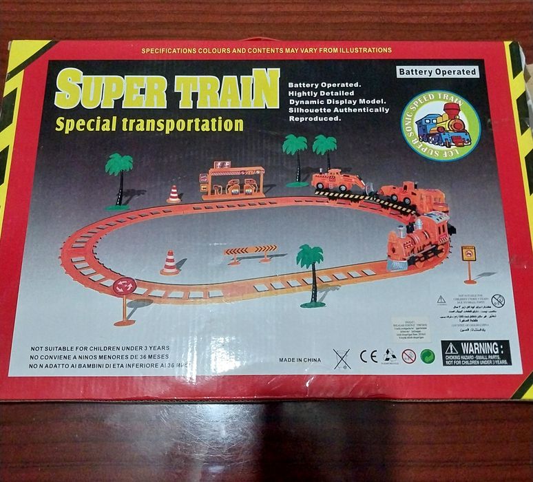 Паровозик механический,на батарейках