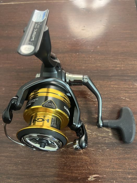 Продам катушку Shimano Sahara 4000