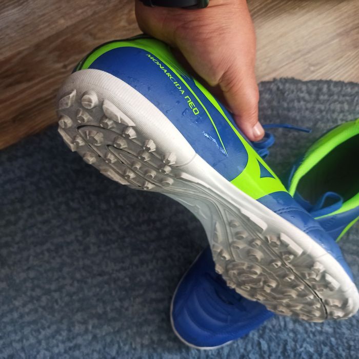 Футболни обувки monarcida neo 42 номер