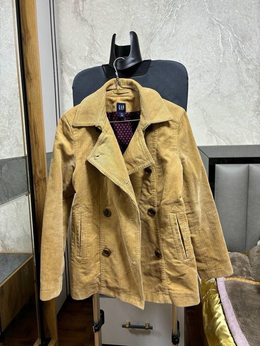 Куртка, жилетка, бомбер GAP, bershka, just