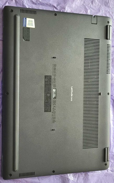 Dell Latitude 3410, i5 10th gen, 256Gb SSD, 8GB RAM (Ca nou - folie de protectie pe margini)