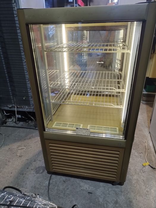 Хладилна витрина Cold Master