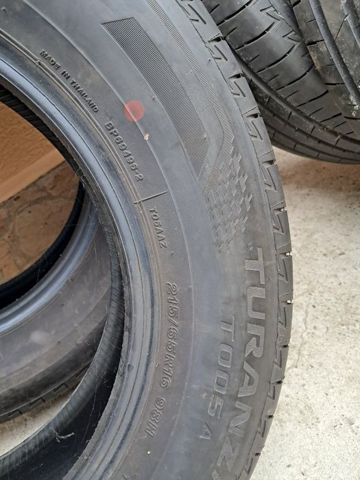 Cauciucuri 215 65 16 de vară în stare buna. Preț 1400 negociabil.