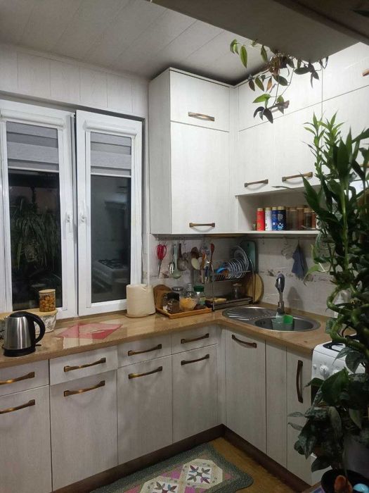 Продаю квартиру.Юнусабад 9 2в3\3\ 5 Сетор,Корзинка